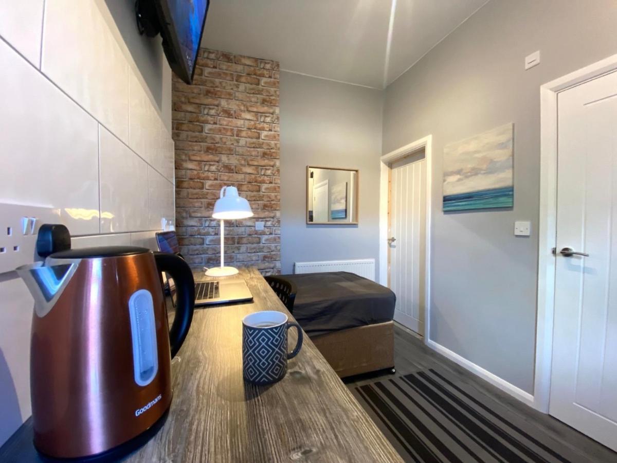 Limpenny Studio Apartment - Work Friendly And Outstanding Garden Studio Close To City Centre Νότιγχαμ Εξωτερικό φωτογραφία