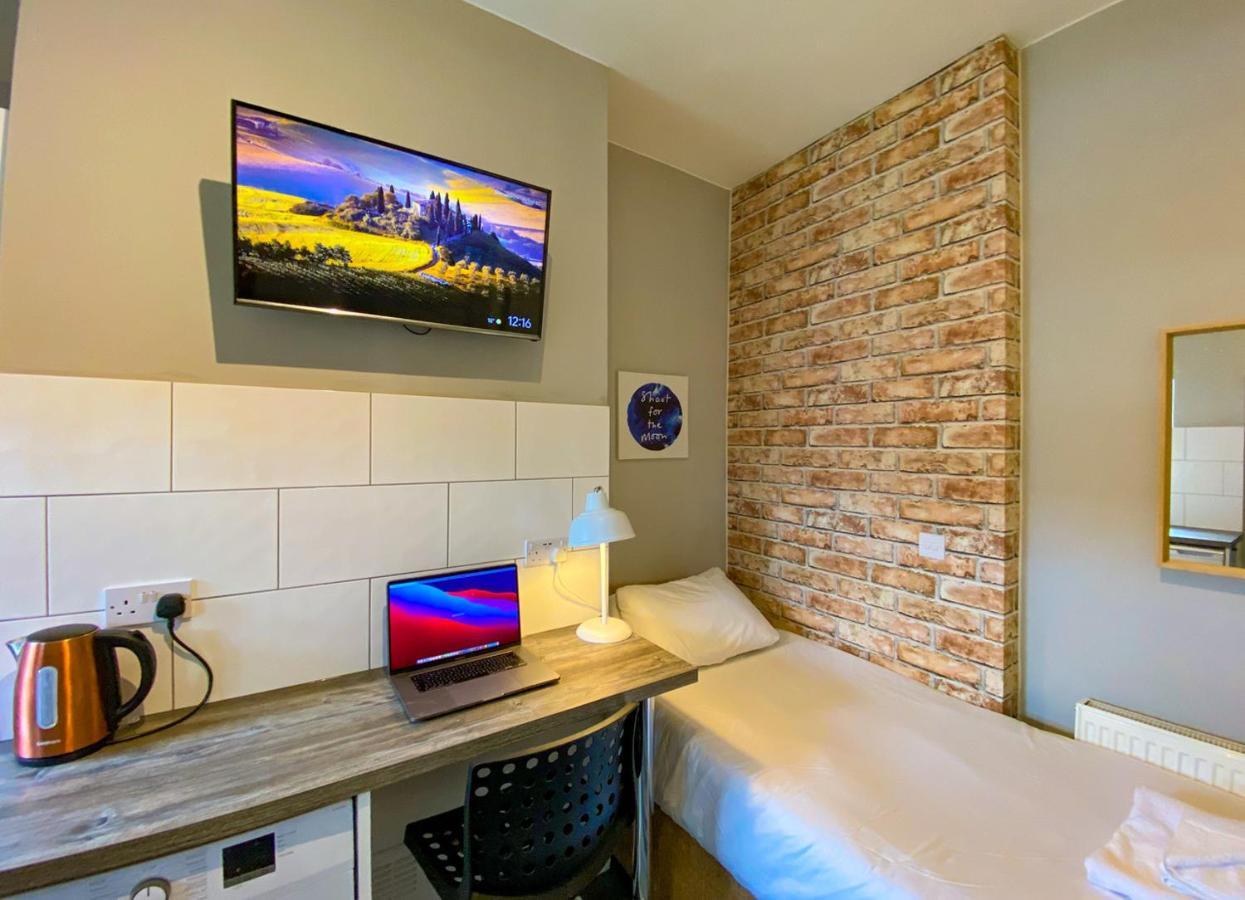Limpenny Studio Apartment - Work Friendly And Outstanding Garden Studio Close To City Centre Νότιγχαμ Εξωτερικό φωτογραφία