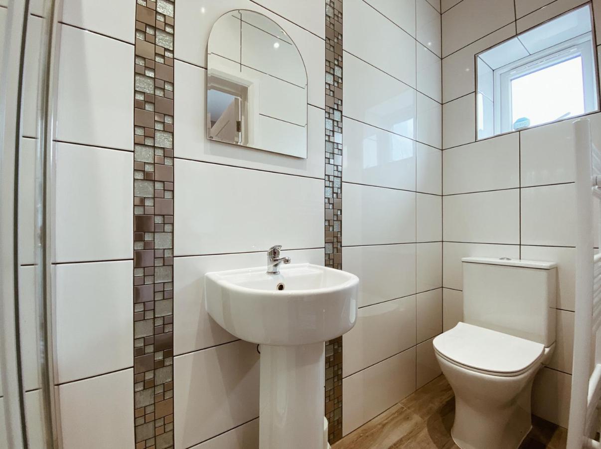 Limpenny Studio Apartment - Work Friendly And Outstanding Garden Studio Close To City Centre Νότιγχαμ Εξωτερικό φωτογραφία